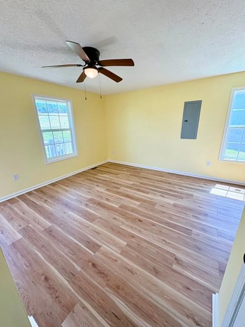 Spacious Home for Rent! — Photo 3