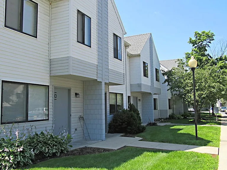 Village of Timber Hill — Photo 3