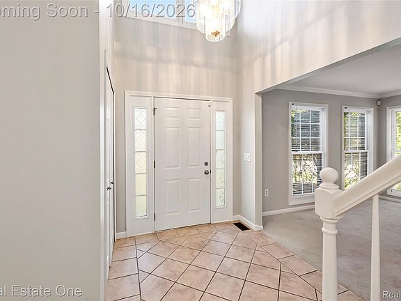 4th image of 7411 Meadowcrest Ct
