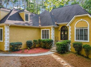 10380 Shallowford Rd, Roswell, GA 30075