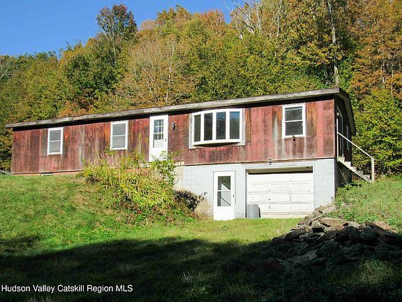 3rd image of 6 Berry Hill Lane