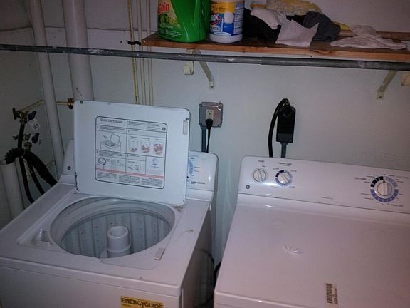 Washer Dryer in Apt