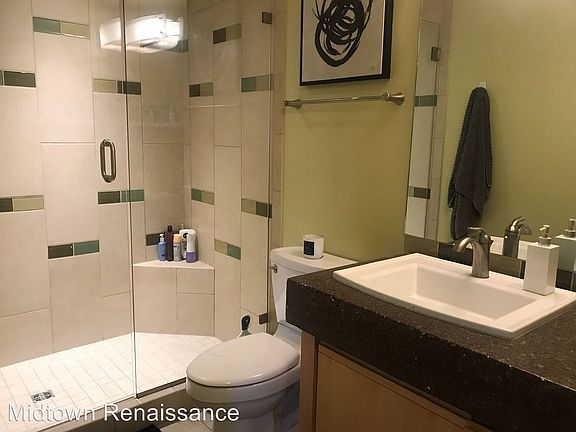 5th image of 230 NW 10th St APT 201