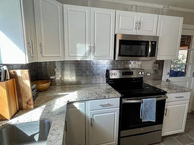 820 Valley View Cir — Photo 21