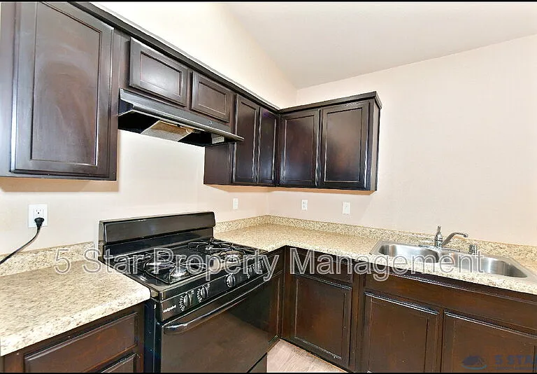 916 Villa Seca Dr — Photo 19
