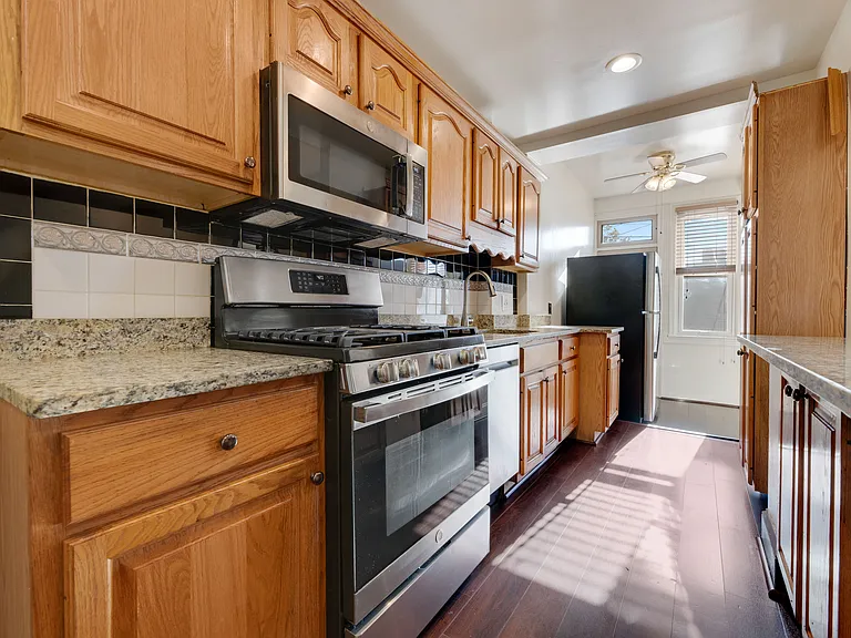 1409 Orren St NE — Photo 9