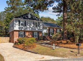 447 Deerpath Dr, Fayetteville, NC 28311