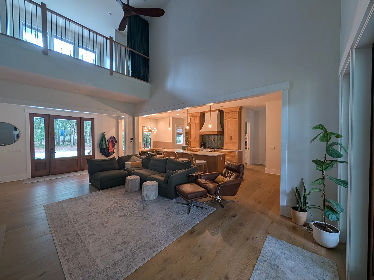 4 bed, 3.5 bath, 2900 sqft, $7,000 — Photo 4