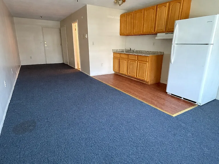 1677 E Main St #1A — Photo 10