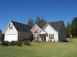 1405 Waterford Ct, Loganville, GA 30052