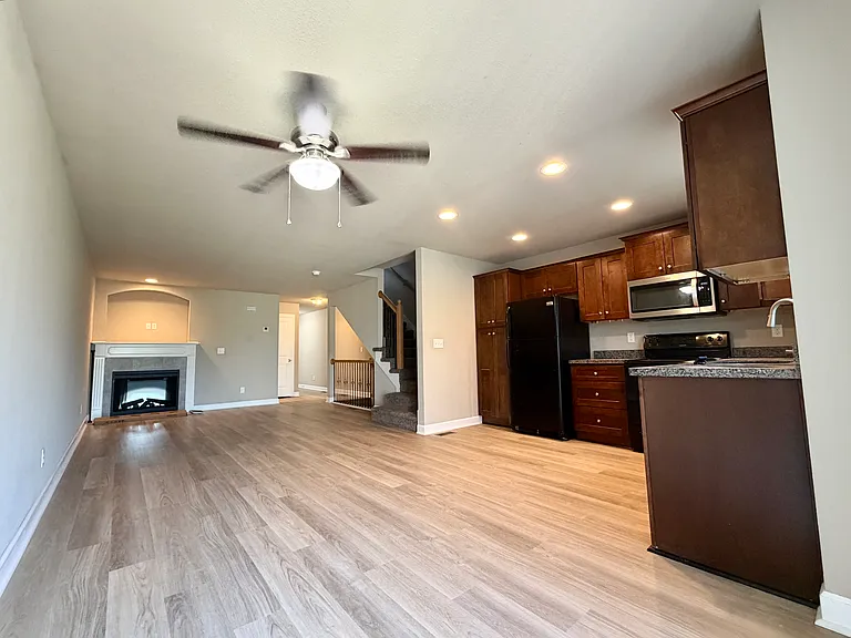 10541 Clubhouse Dr — Photo 8
