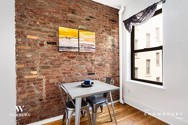 Sold by Warburg | media 6