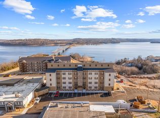 88 Towers Aly Unit #203, Kimberling City, MO 65686