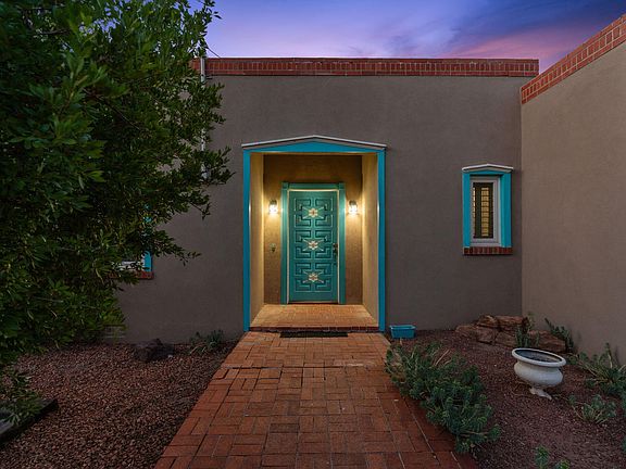 3rd image of 1017 Acequia Trl NW