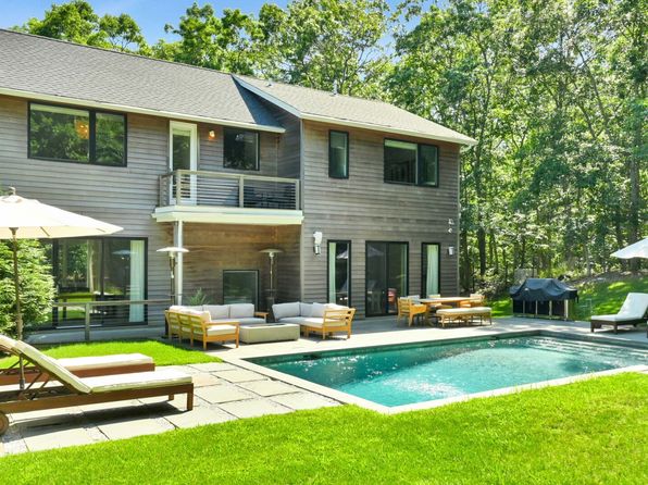 35 Woodthrush Ln