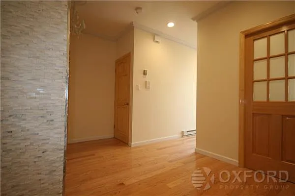 Rented by Oxford Property Group | media 34