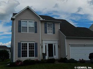 40 Hummingbird Way, West Henrietta, NY 14586