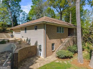725 Nix Dr, Gainesville, GA 30501