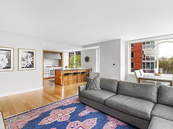 5th image of 212 Warren St APT 3C