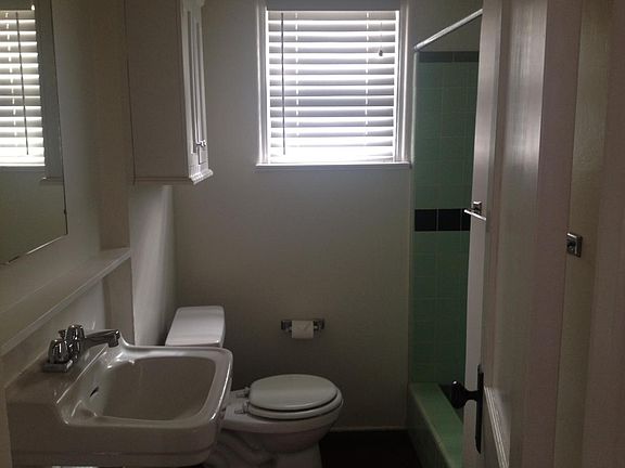 Great Lighting in Bathroom