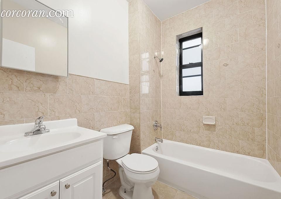 2nd image of 346 Montgomery St APT 3A