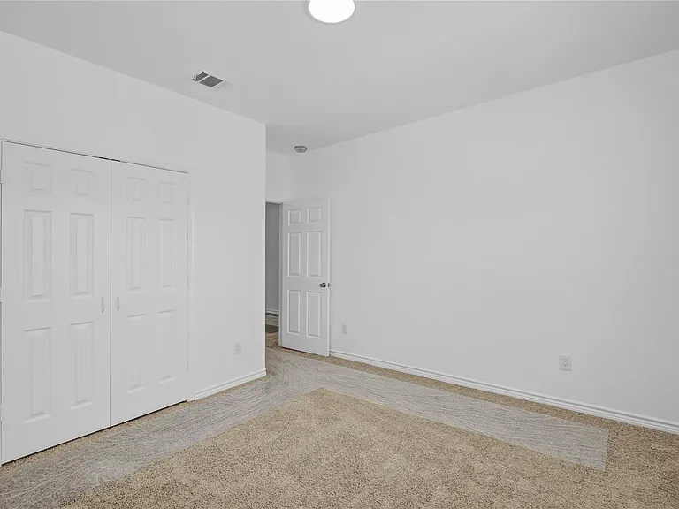 9932 Fillmore St — Photo 13
