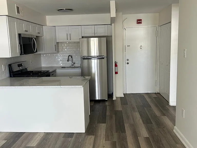 3817 Ventnor Ave #812 — Photo 9