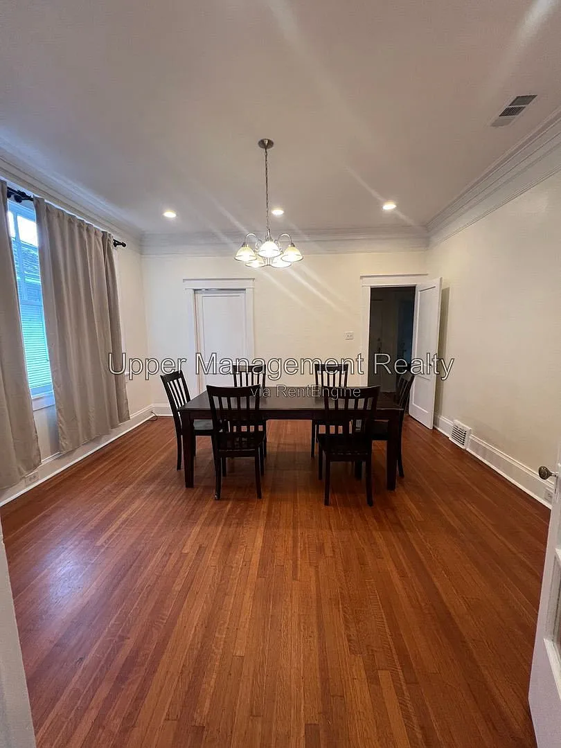 3 bed, 2.0 bath, 1754 sqft, $4,500 — Photo 4