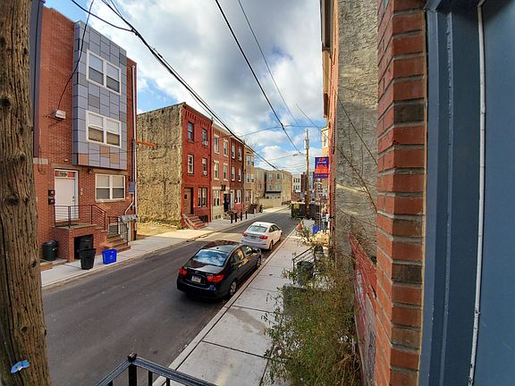 2nd image of 1719 Monument St #C