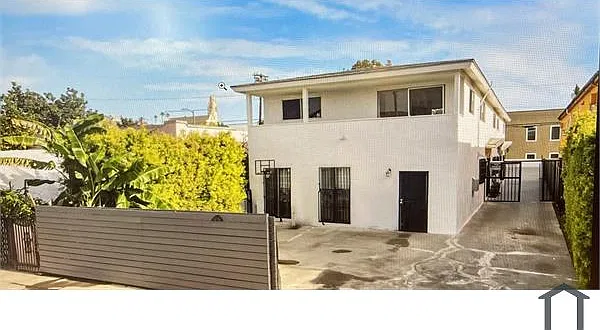 3 bed, 1326 sqft, $3,668 — Photo 1