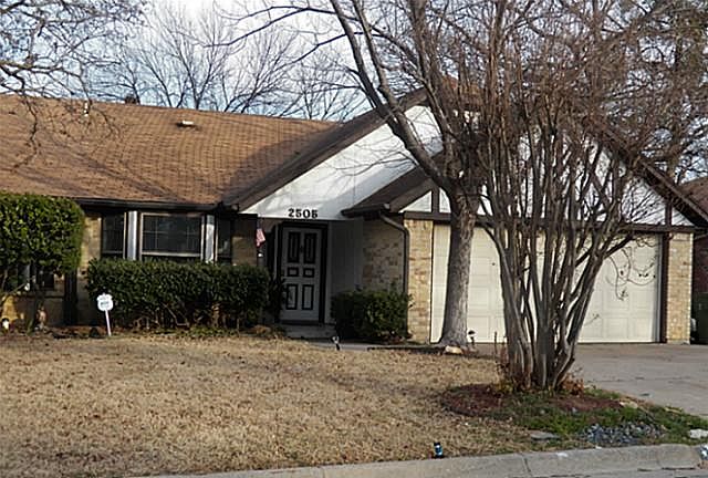 1st image of 2505 Oak Hill Dr