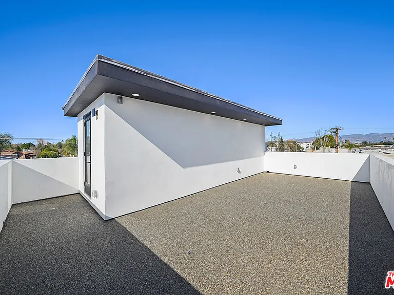 13694 Erwin St #A — Photo 41