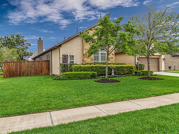 2nd image of 3907 Birdsall Falls Ln