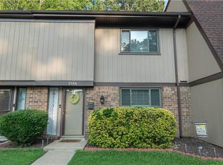 1146 Willow Green Dr, Newport News, VA 23602