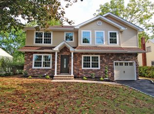 1300 Deerfield Ter, Linden, NJ 07036