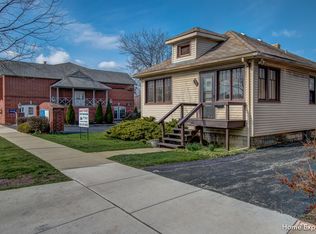 556 S Spring Rd, Elmhurst, IL 60126