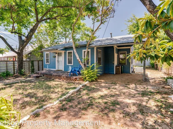 902 Jewell St, Austin, TX 78704