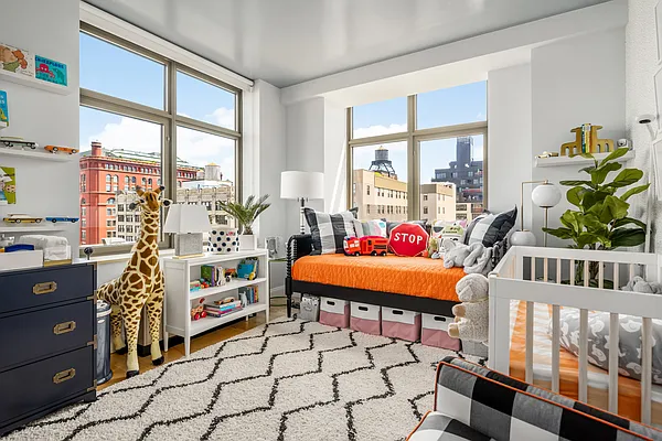 Rented by Douglas Elliman | media 15