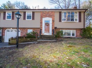 24 Taunton St, Bellingham, MA 02019