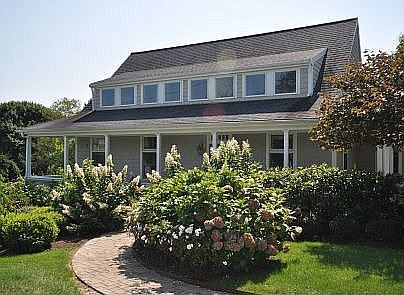 2nd image of 215 Lawrence Dr