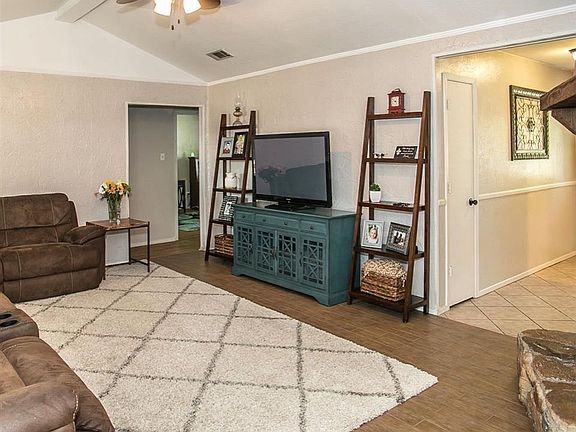 4th image of 9312 Irish Moss Dr
