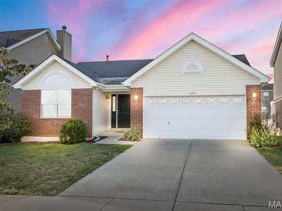 235 Greengate Dr, Lake Saint Louis, MO, 63367