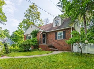 22 Forest Ter, Wayne, NJ 07470