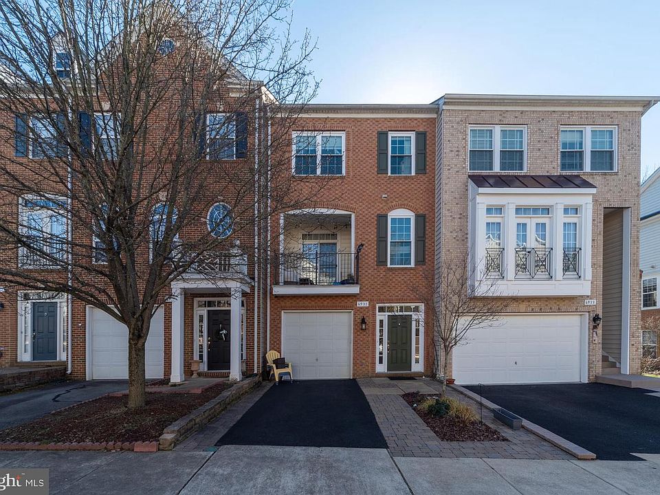 1st image of 6931 Rolling Creek Way