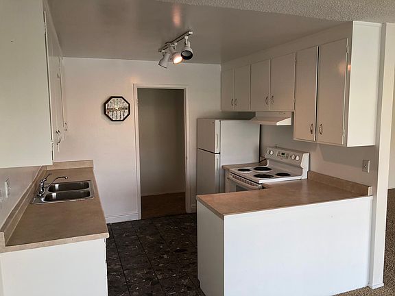 3rd image of 535 Larkspur Plaza Dr APT 8