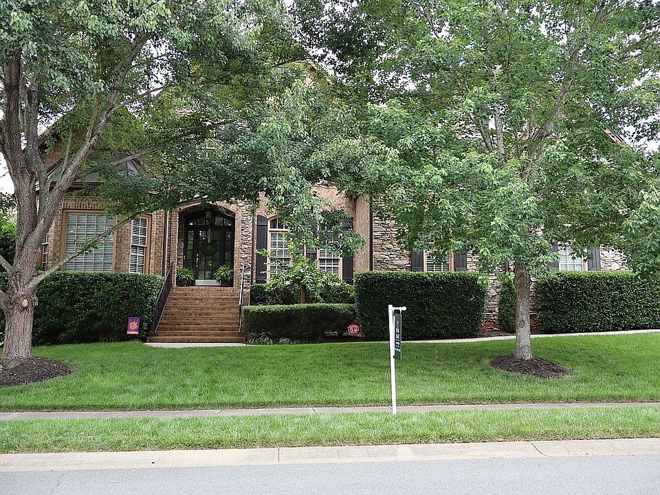 1st image of 2815 Bevis Ln