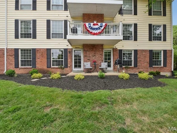 1525 Hampton Hall Dr APT 7, Chesterfield, MO 63017