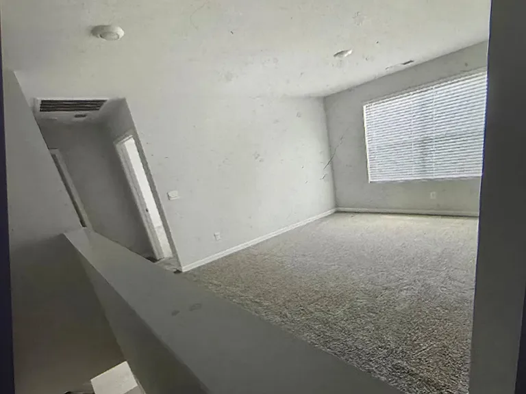 Family room (Upstairs)