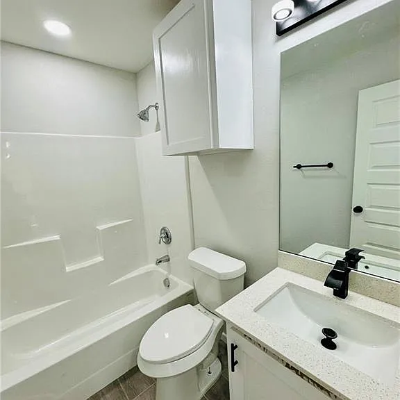 3516 S Dominique Dr #2 UPSTAIRS — Photo 12