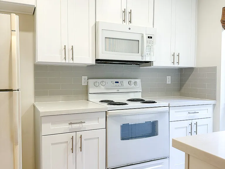 129 W Rincon Ave — Photo 3